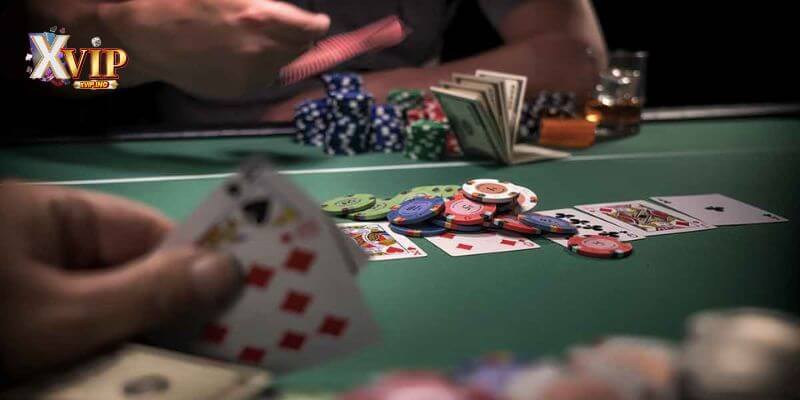 Thành thạo thuật ngữ trong poker tự tin thành cao thủ bàn cược.